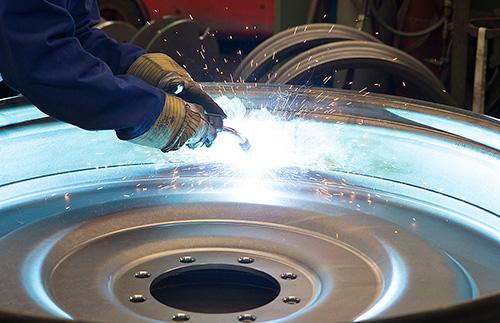 PEW HOLDING (MOLCON INTERWHEELS) NEEMT GRASDORF UIT DUITSLAND OVER