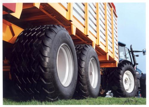 Faktor-S, de nieuwe diagonale tractorband van Vredestein