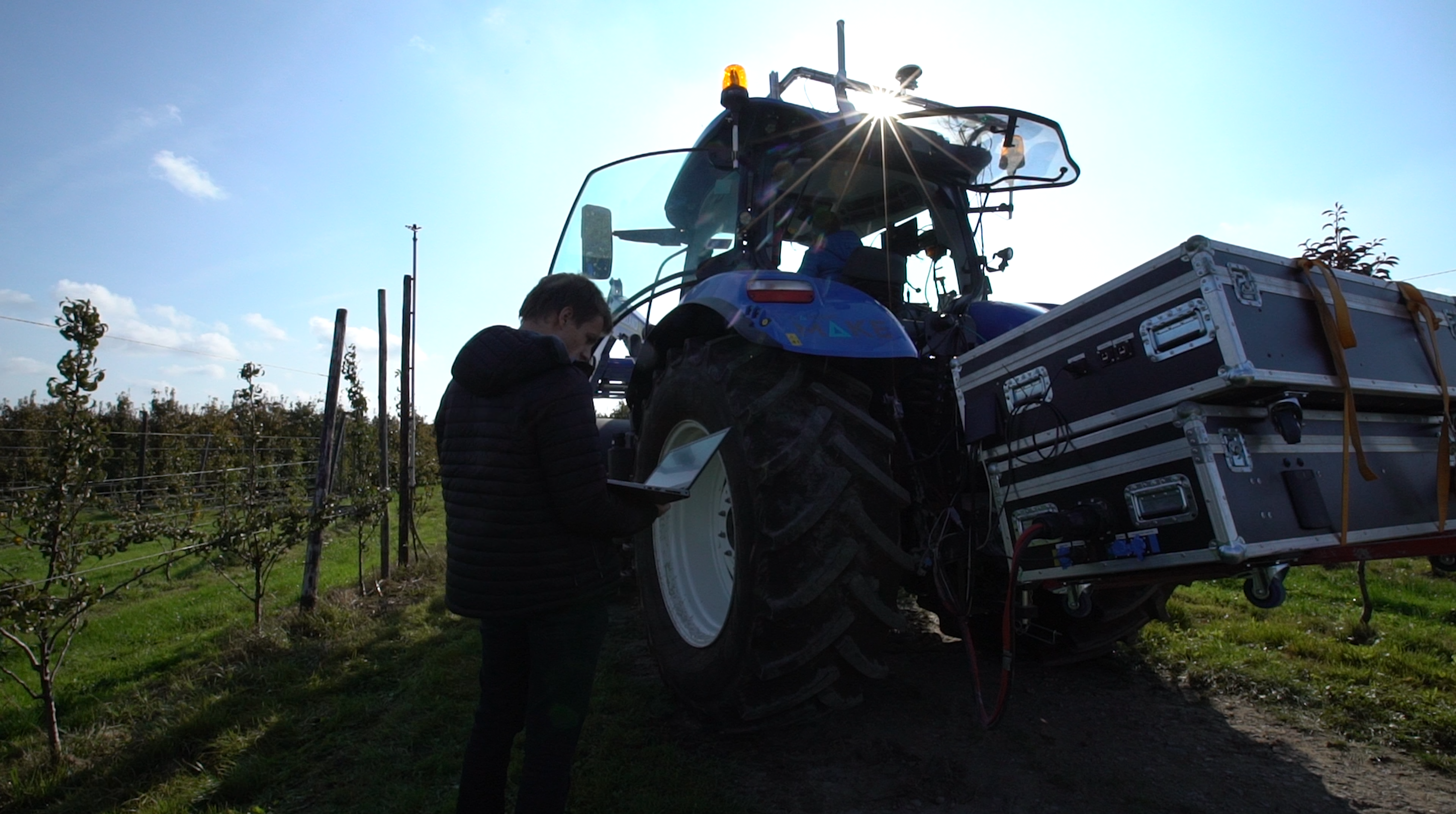 ZELFRIJDENDE TRACTOR NEEMT TAKEN OVER VAN DE LANDBOUWER