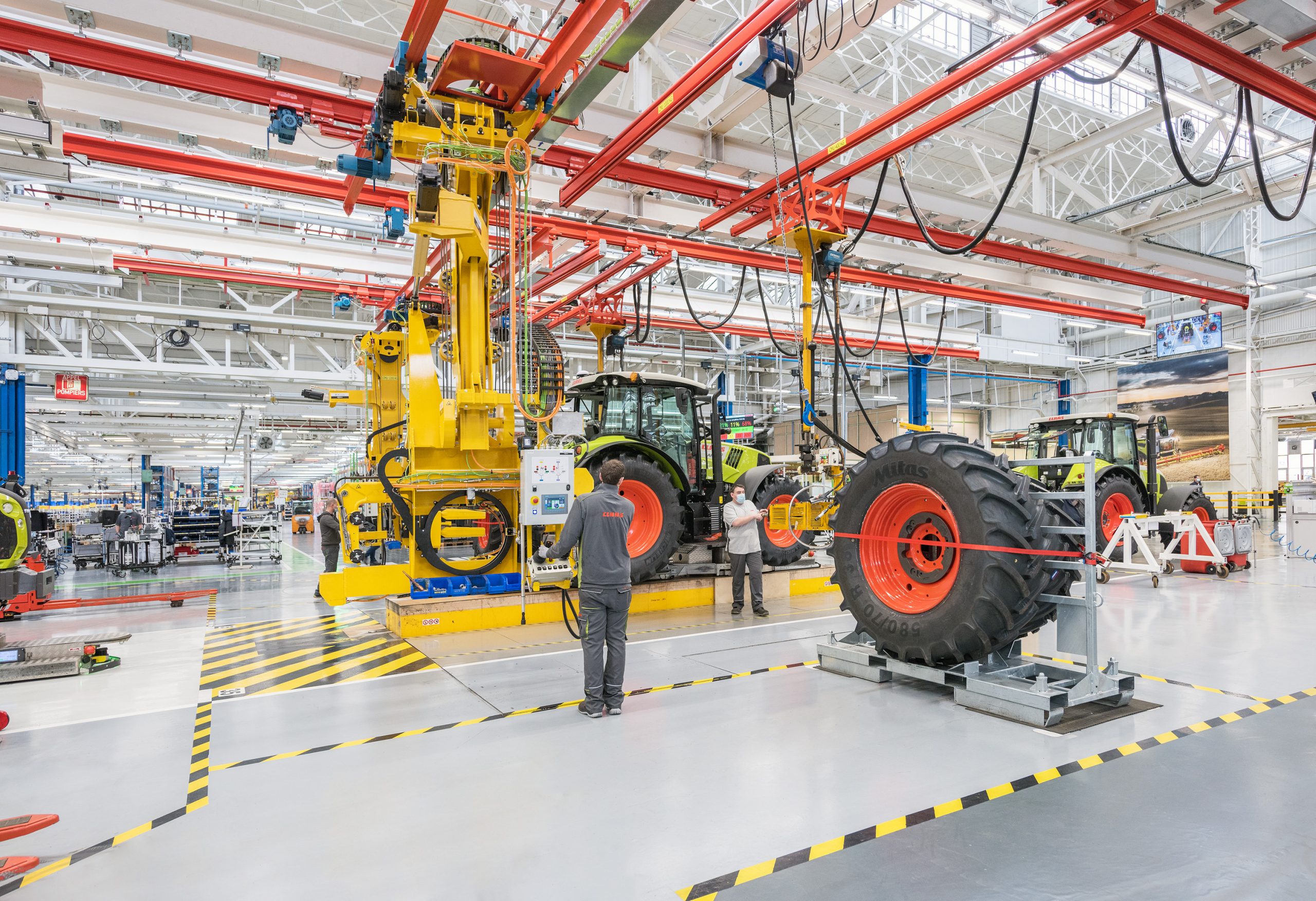 Claas a ouvert son usine de tracteurs rénovée et agrandie au Mans, en France, à la fin du mois de mai