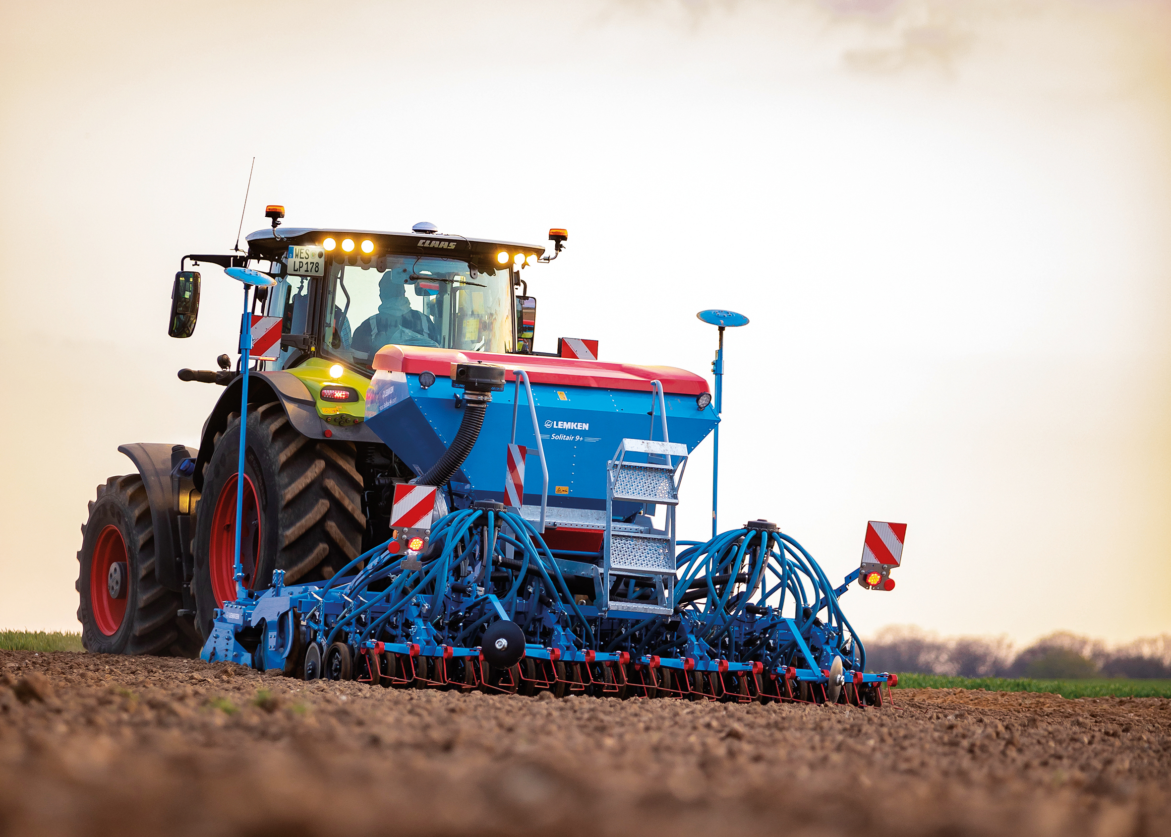Meer variatie mogelijk bij het zaaien –  LEMKEN Solitair met gedeelde zaaigoedtank