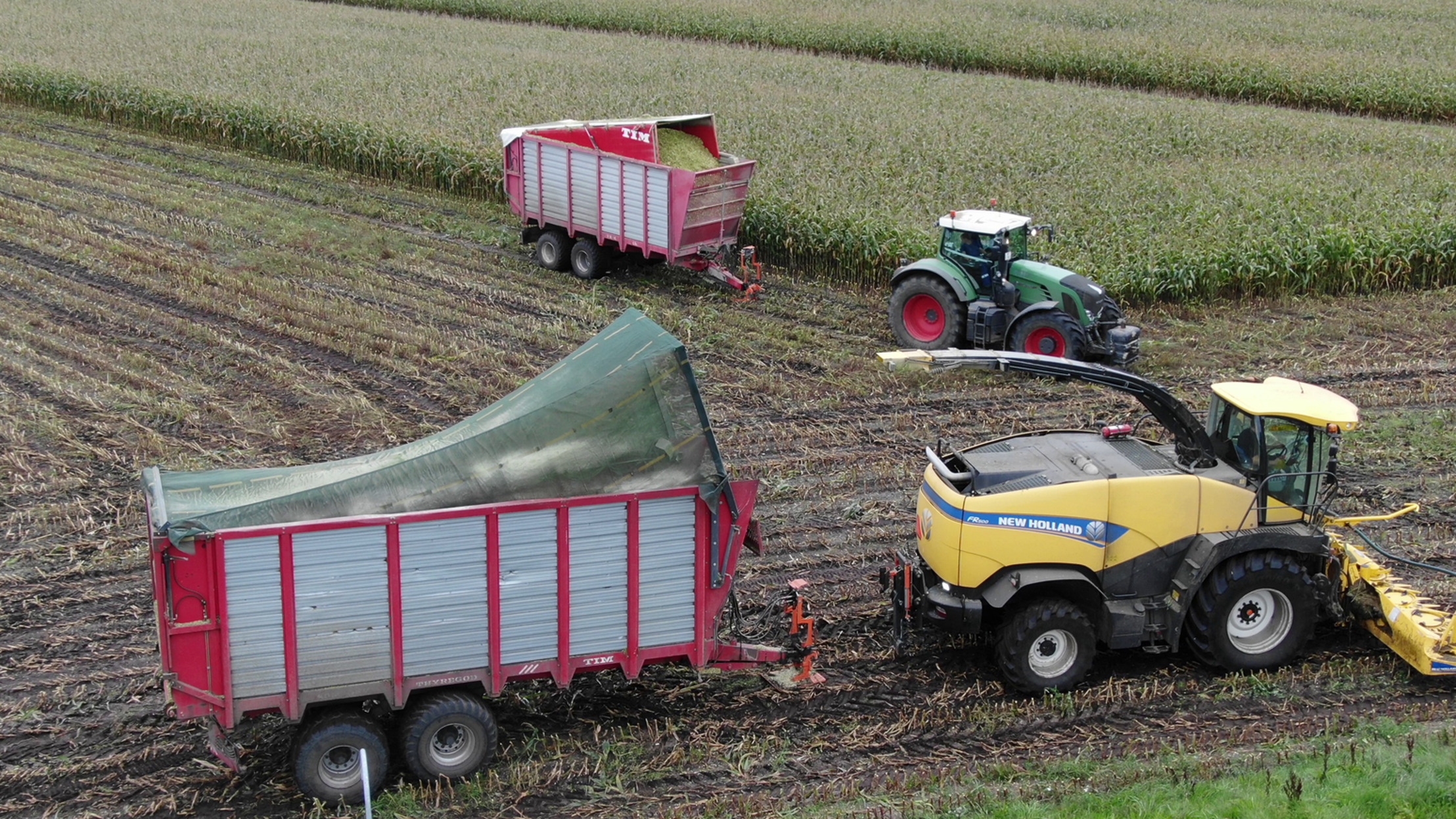Les agriculteurs belges montrent un intérêt croissant pour le nouveau système d’attelage Hitch-system qui améliore l’efficacité et la sécurité