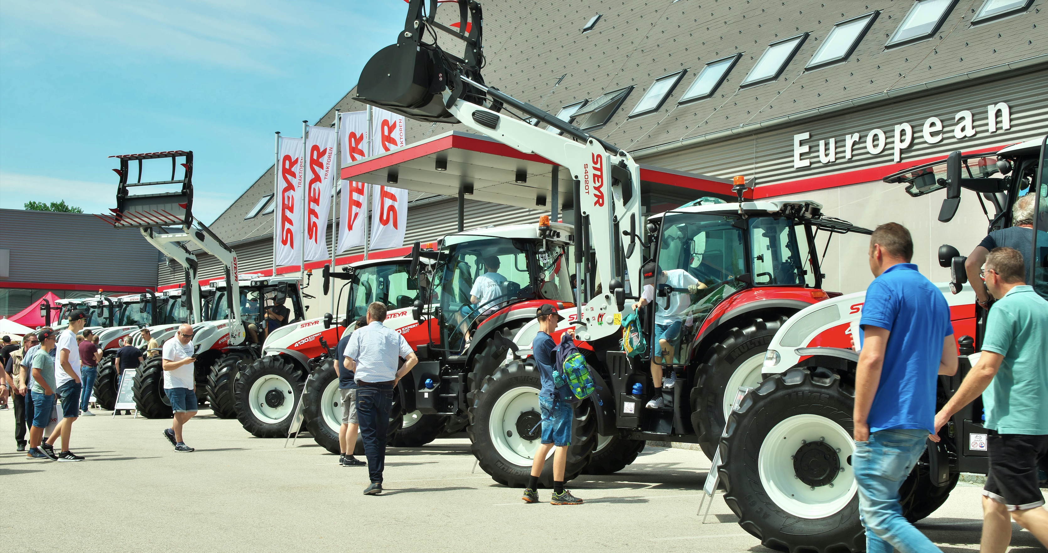 VAN MODERNE TECHNOLOGIE TOT OLDTIMER-HISTORIE: MENSEN STROMEN TOE VOOR HET STEYR®@HOME 2022-EVENEMENT