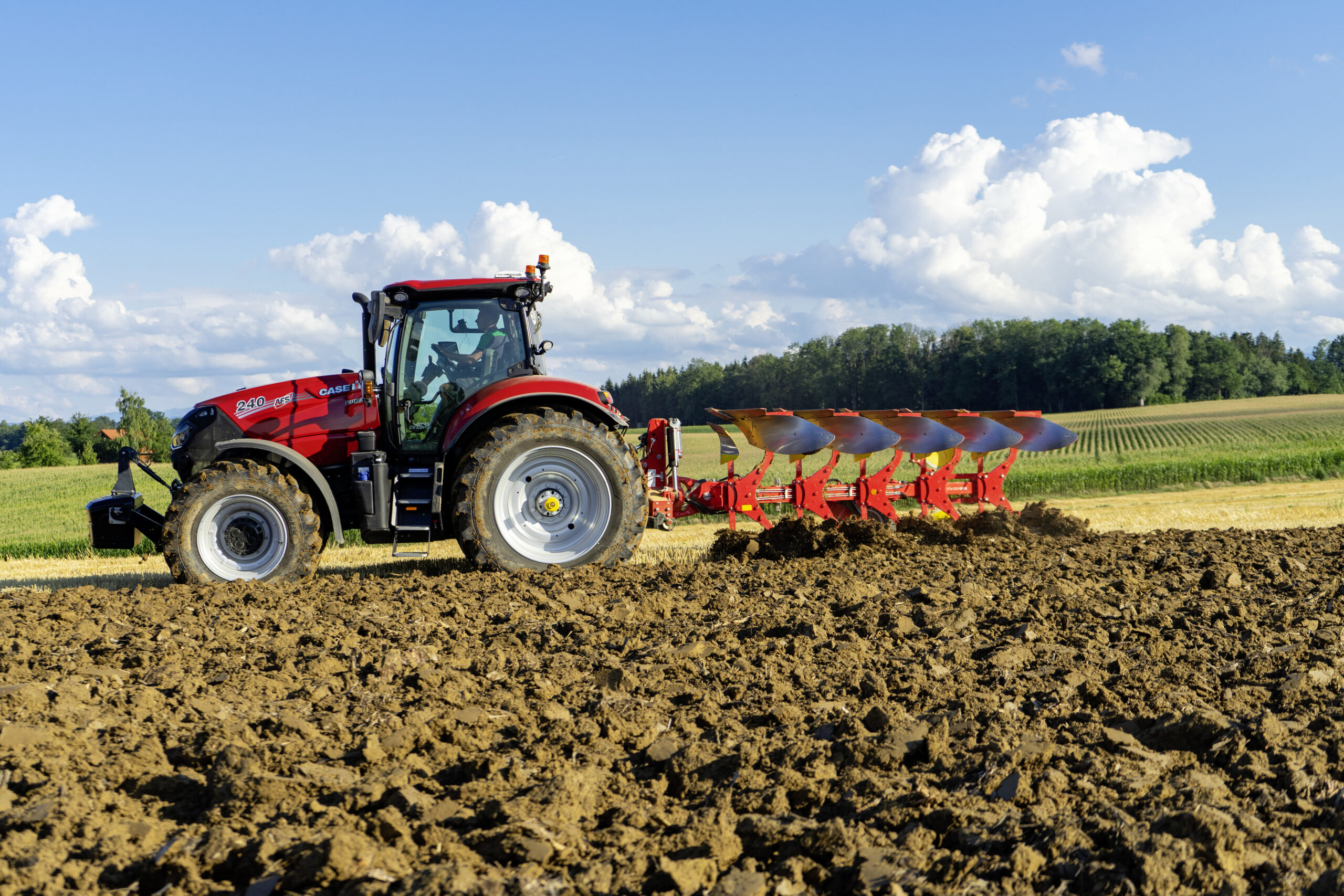 SERVO 4000 : nouvelle charrue réversible portée de PÖTTINGER