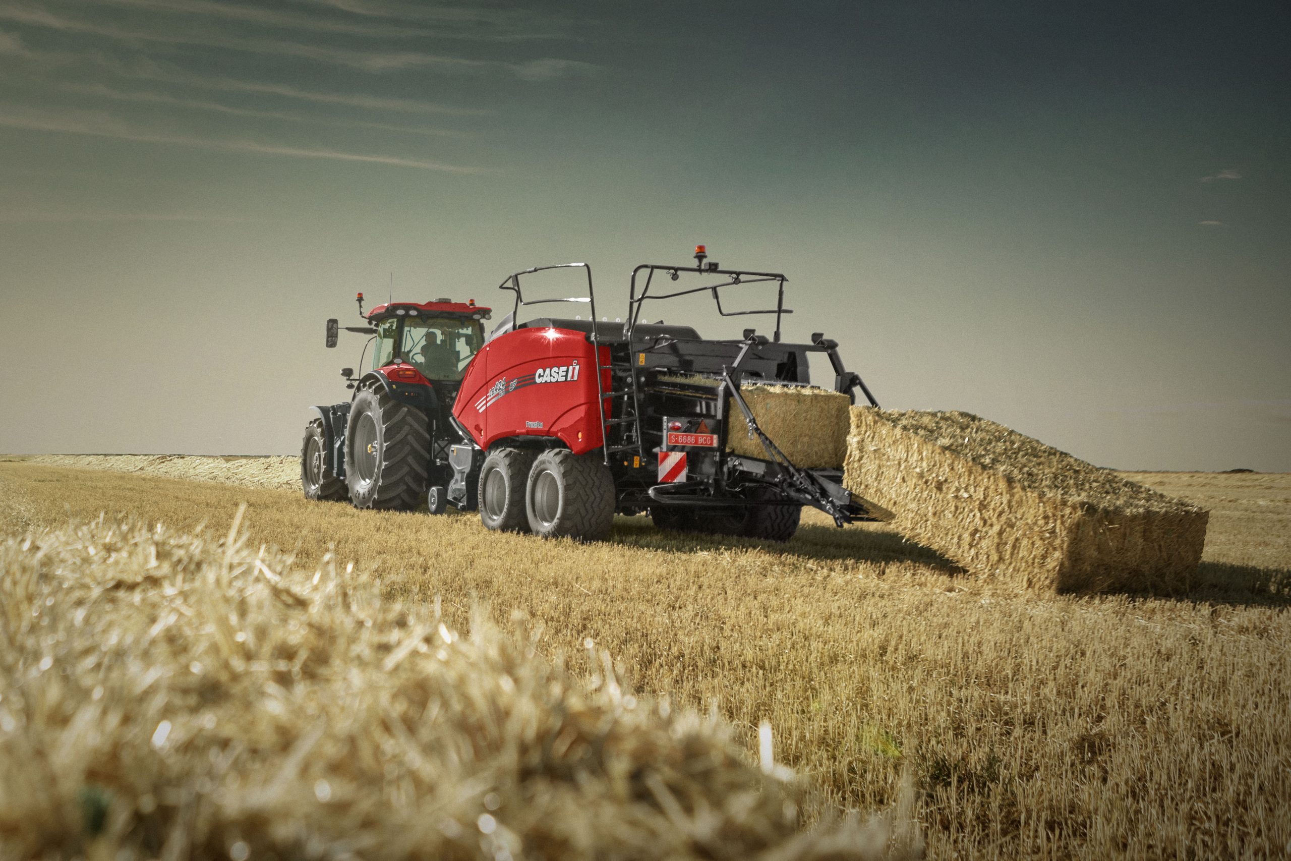 CASE IH OFFRE DES BALLES HAUTE DENSITÉ AVEC LE LANCEMENT DE LA NOUVELLE PRESSE LB 424 XLD