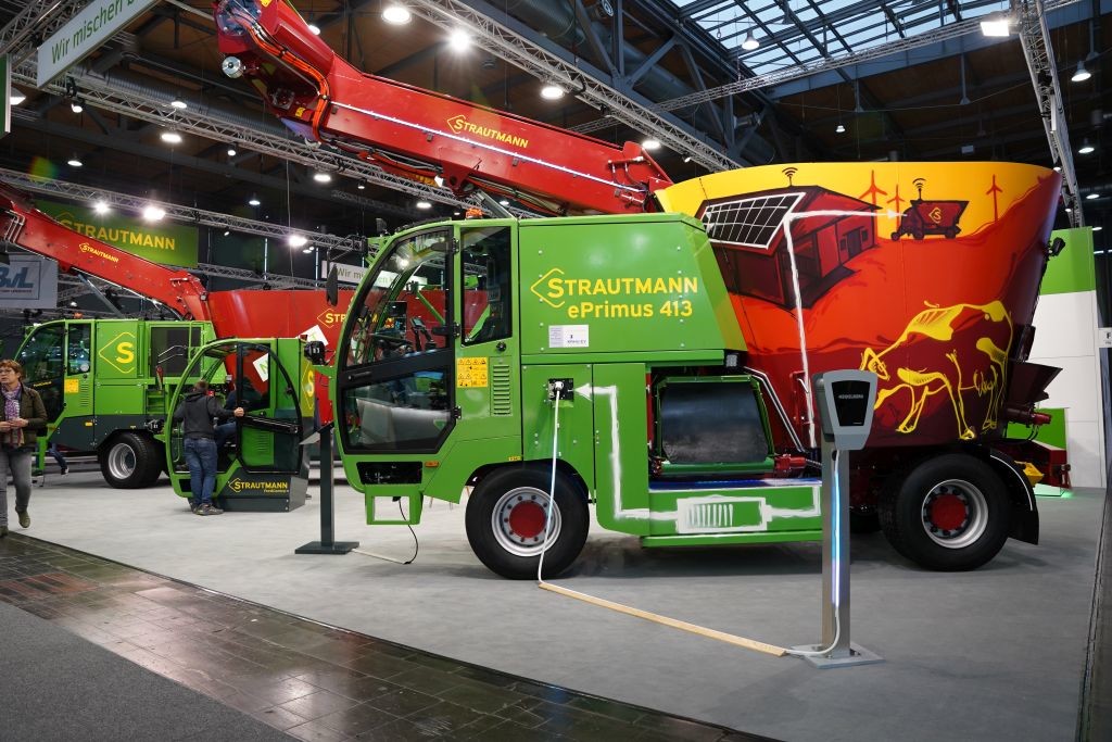 Elektrisch aangedreven zelfrijdende voermengwagens bij Strautmann: focus op de ePrimus 413