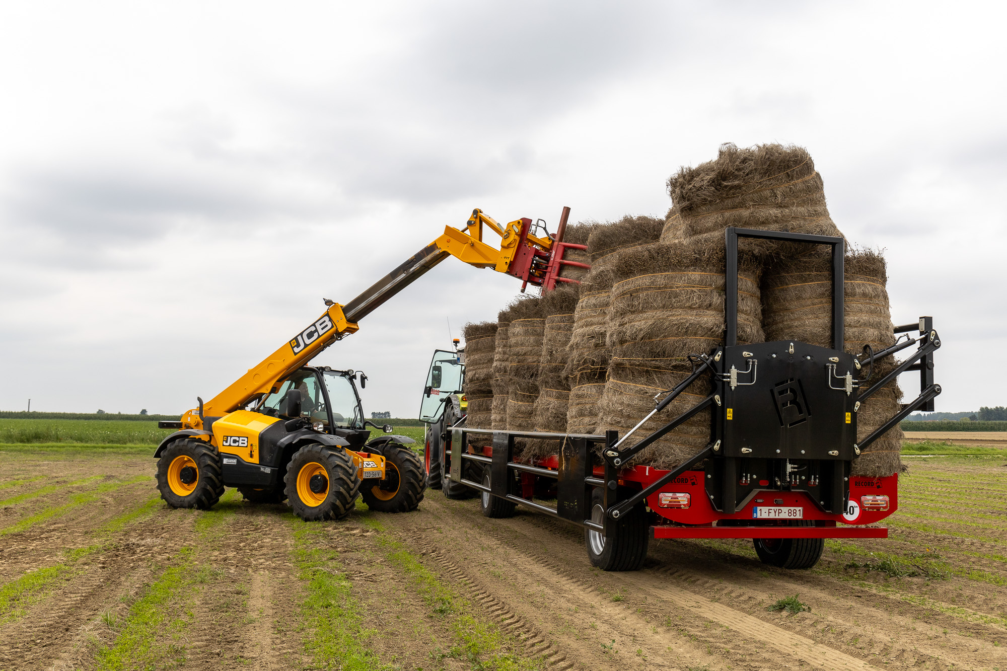 Record Trailers breidt mogelijkheden van strowagens uit