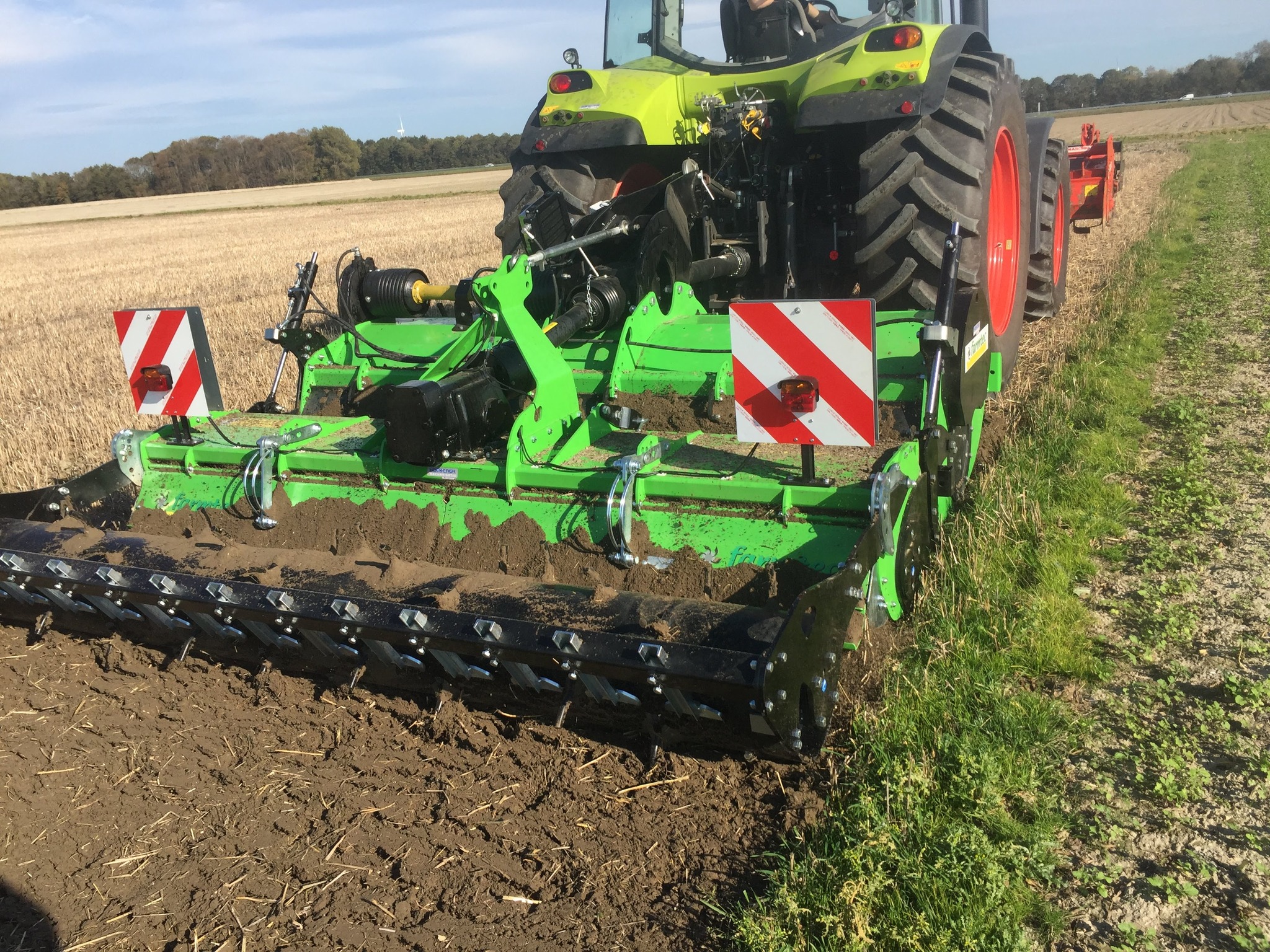 Distributie Farmtec spitmachines