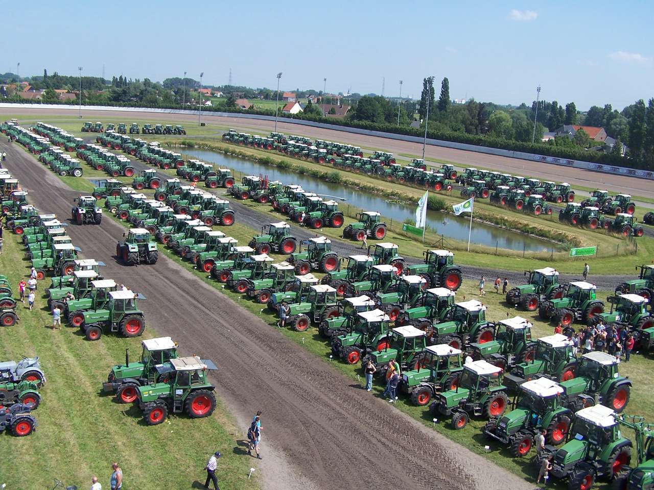 Hilaire Van der Haeghe organiseert op zondag 30 juni 2024 een groots Fendt Treffen in Kuurne