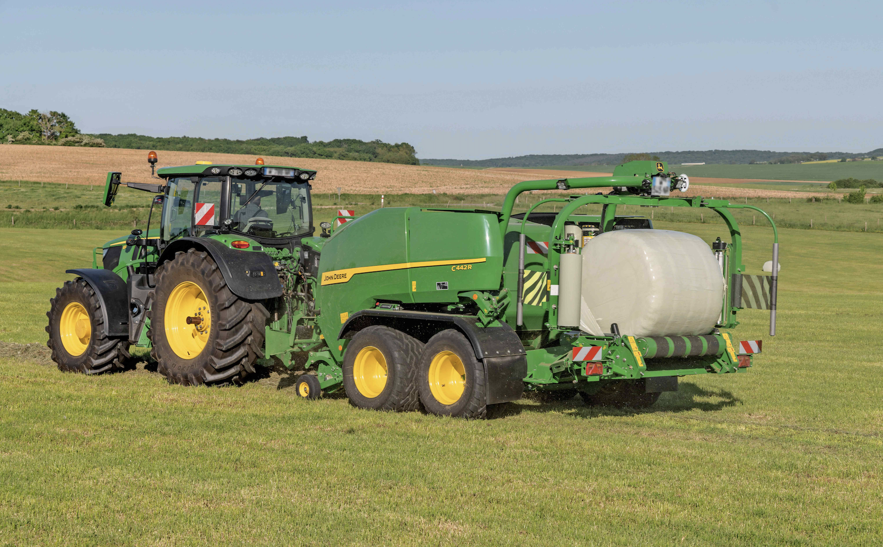 John Deere présente la nouvelle génération de presses à balles rondes