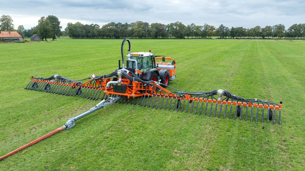 Schouten Machines toont op de Agritechnica 2025 in Hannover, de nieuwe Spido SPD1872 sleepvoetbemester voor het sleepslangsysteem.