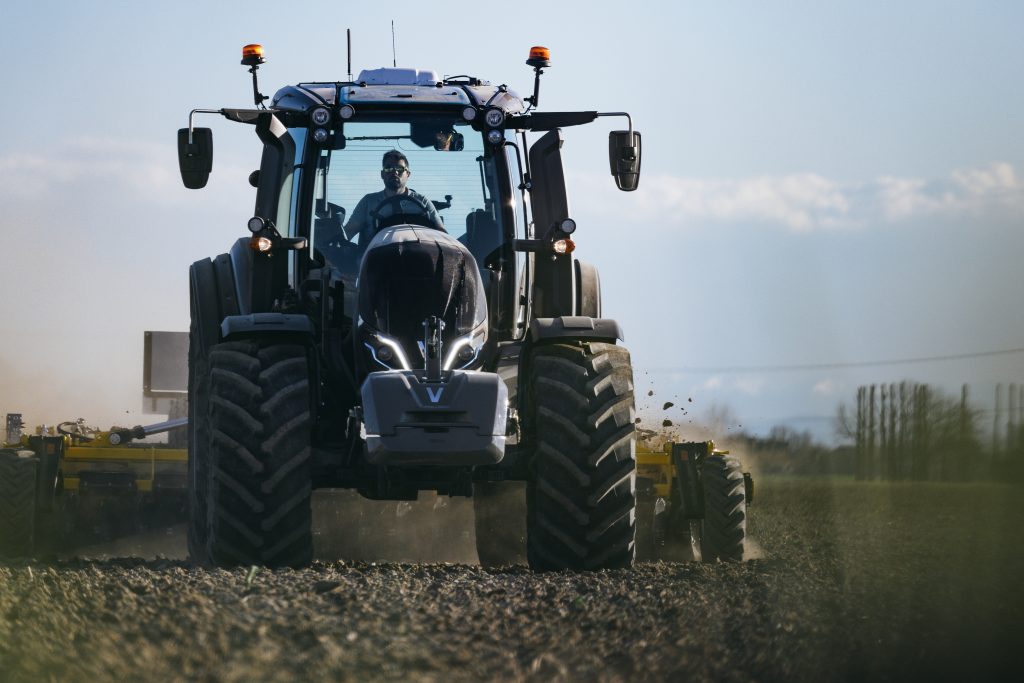 VALTRA kondigt deelname aan Agribex 2025 aan