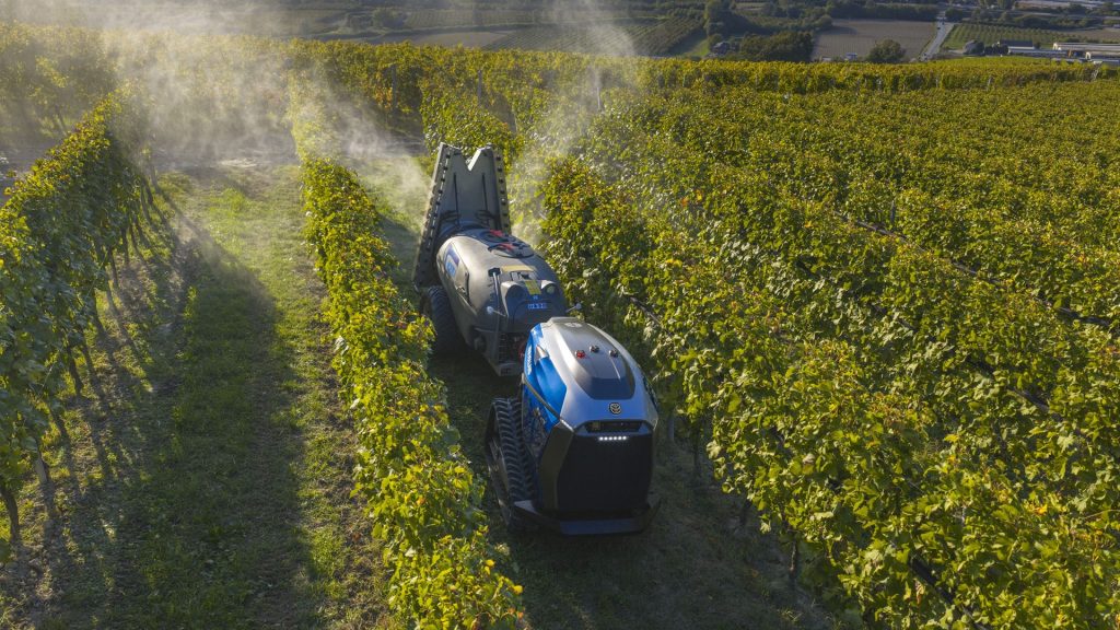 New Holland presenteert de autonome R4-robot tijdens de GOFAR-demonstratiedag in Frankrijk