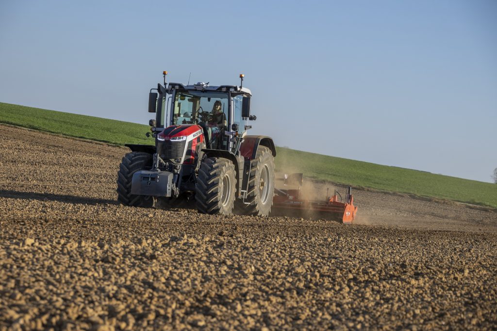 MF 8S Xtra bevestigt leiderschap in brandstofefficiëntie volgens DLG PowerMix-tests