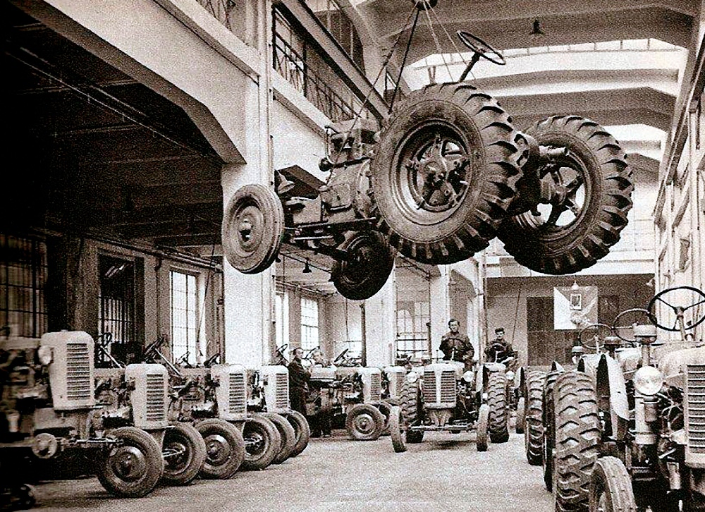 ZETOR viert 80 jaar van de eerste drie Z 25 tractoren tot Serie 6